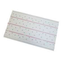 Flugpapper fr stallmilj, vitt ark med rosa klistrnder och tryckta flugmotiv fr effektiv fngst av flugor i ladugrd och djurstall.