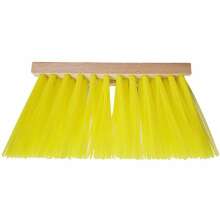 Farmarkvast med gult plastborst och trskaftsfste  slitstark kvast fr stall, ladugrd och lantbruk