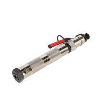 Blitz bultpistol i metallutfrande med greppvnlig yta och rd skerhetssprr, anvnds fr bedvning av ntkreatur vid slakt och avlivning.