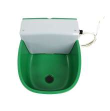 Suevia uppv�rmd vattenkopp modell 135P-H33-17 med gr�n plastkopp, gr� skyddsk�pa och integrerad v�rmeslinga. Bilden visar vattenkoppen uppifr�n med anslutningskabel f�r frostfri vattenf�rs�rjning